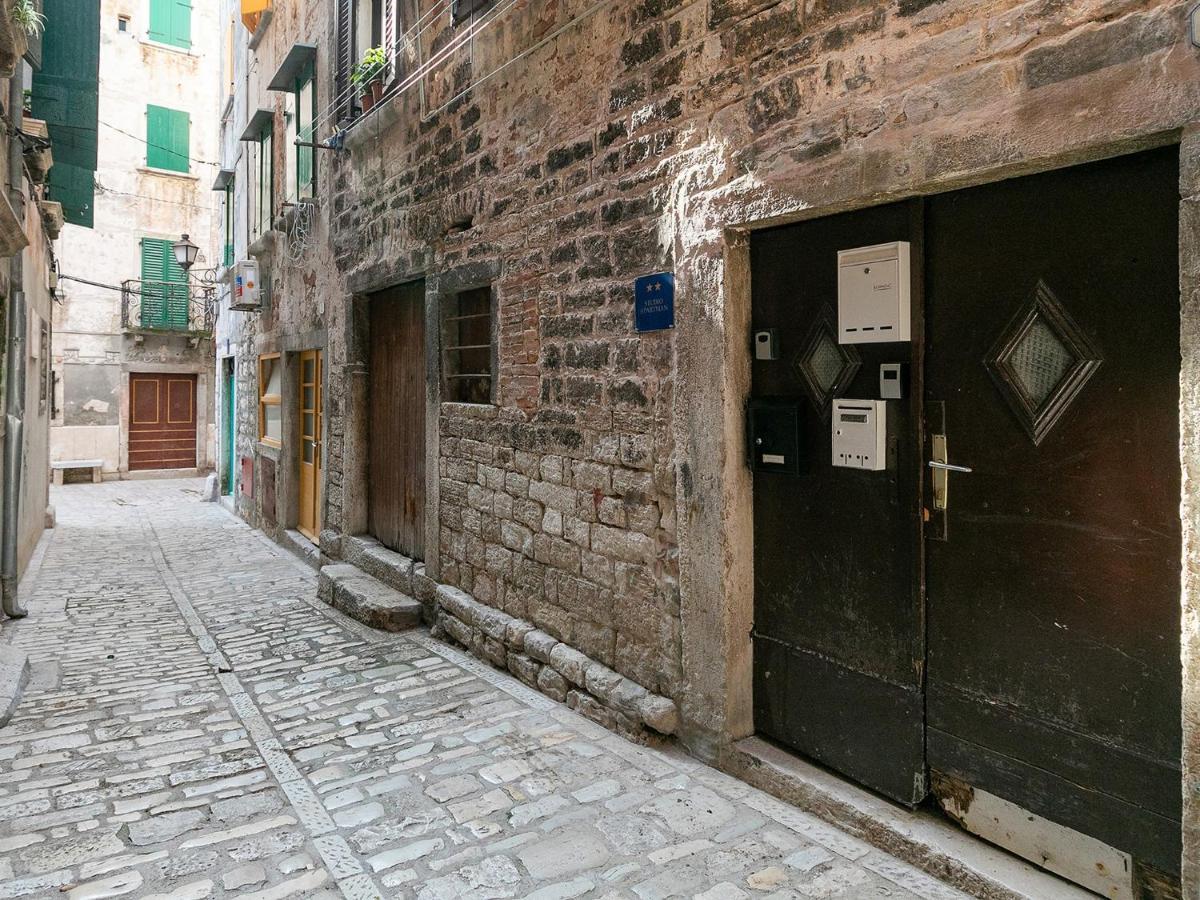 Stylish Studio Apartment Rovinj Exterior foto